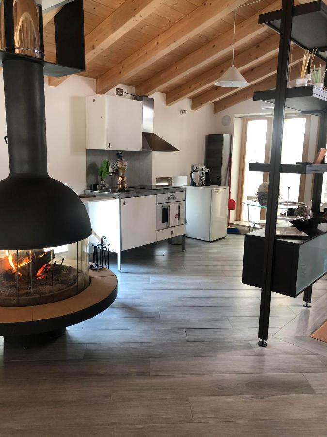 La Casa Sulla Collina Del Castello Villa Breno Kültér fotó