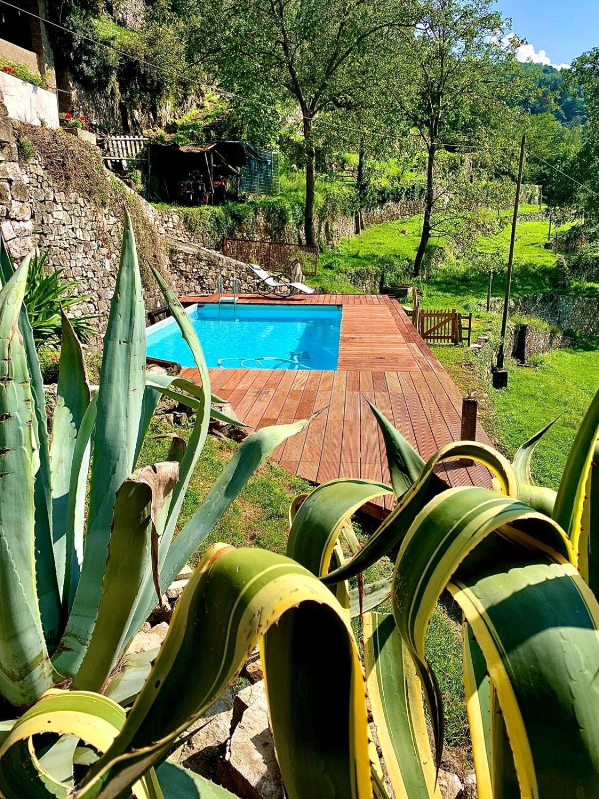 La Casa Sulla Collina Del Castello Villa Breno Kültér fotó